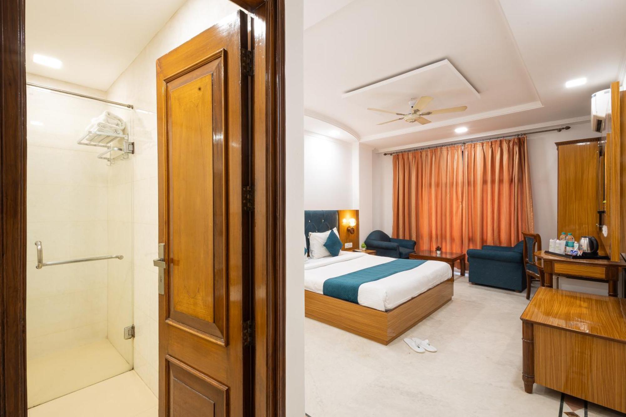 Hotel Panickers Residency - Ajmal Khan Market Near Karol Bagh Metro Delhi  Extérieur photo