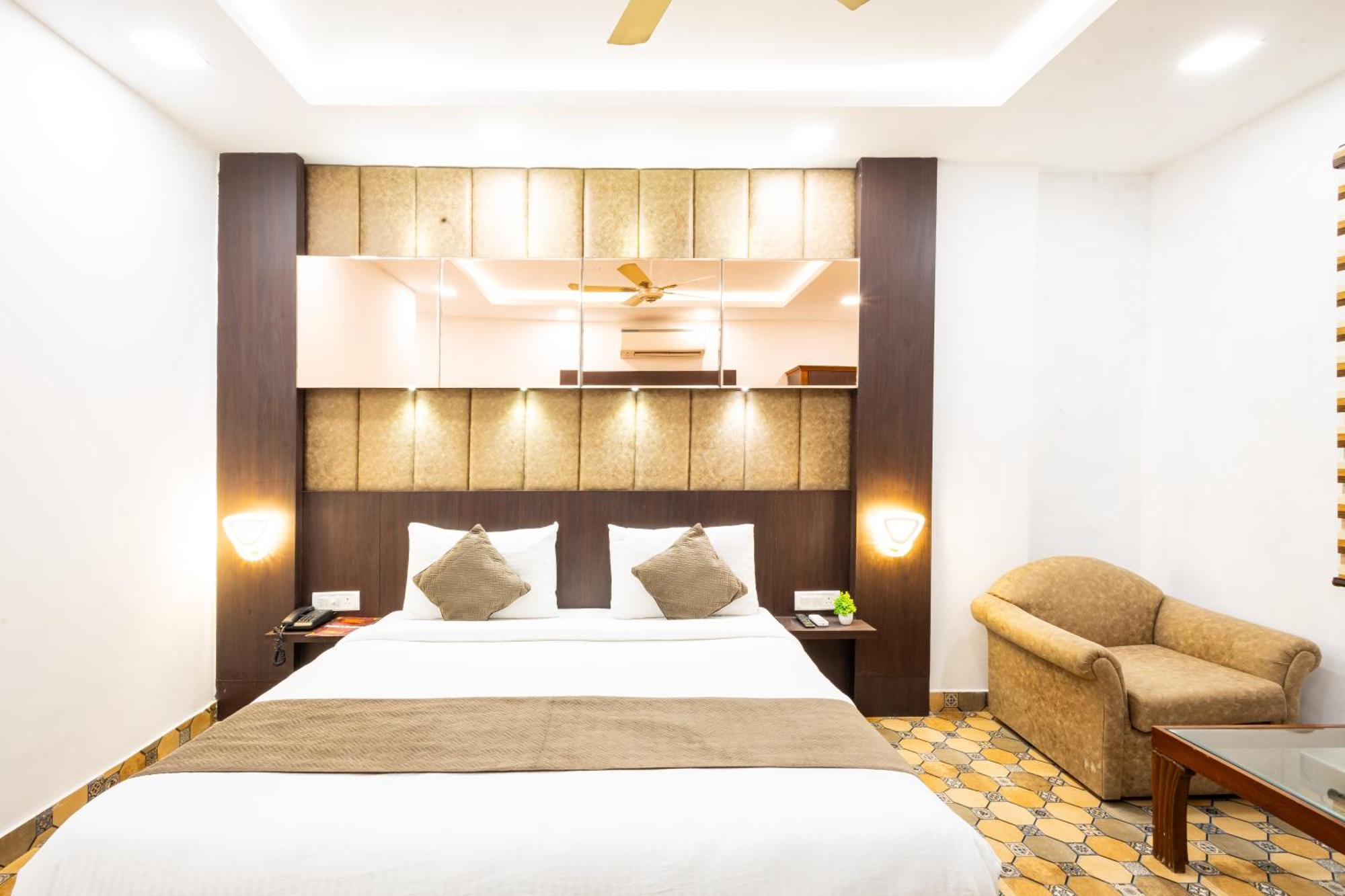 Hotel Panickers Residency - Ajmal Khan Market Near Karol Bagh Metro Delhi  Extérieur photo
