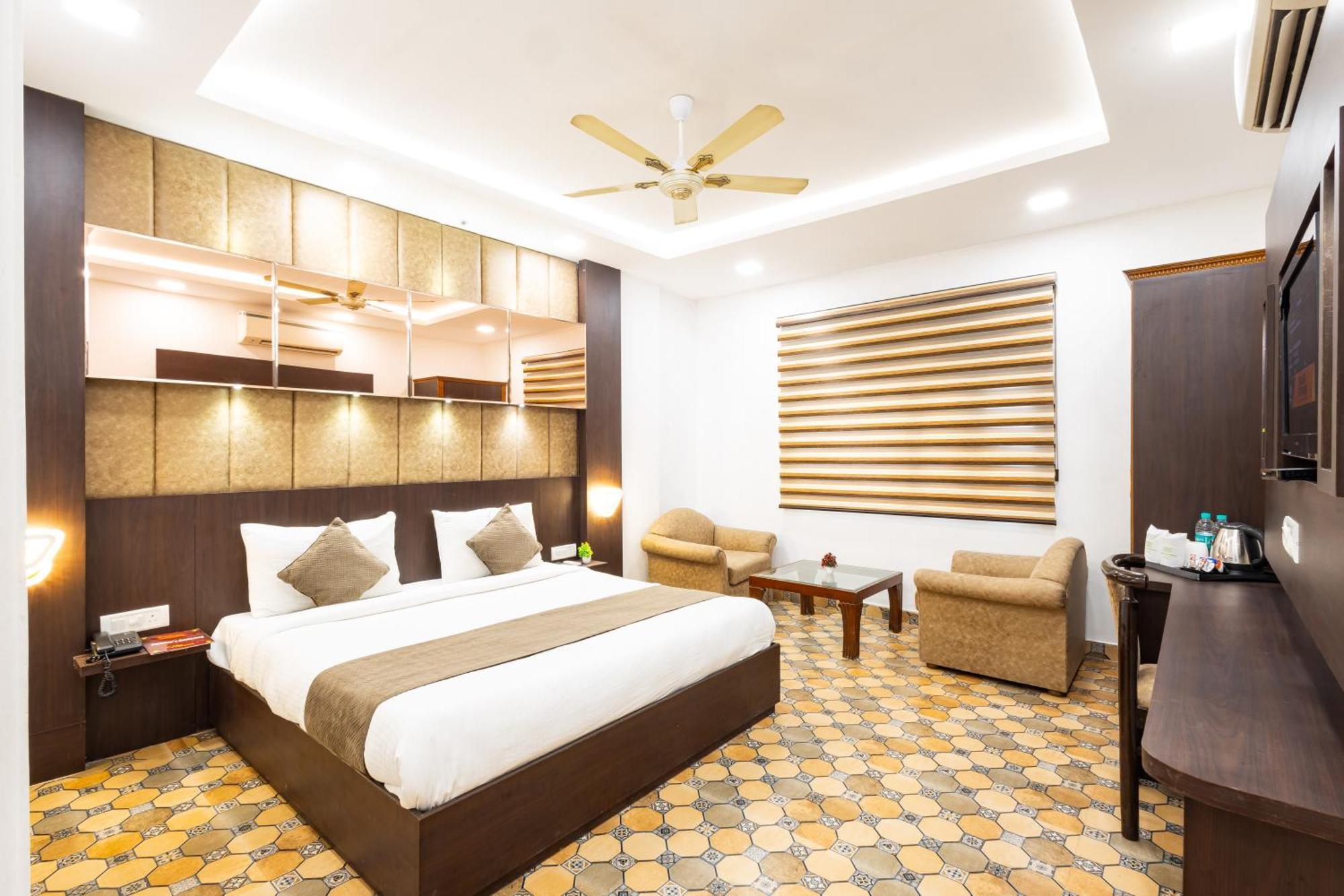 Hotel Panickers Residency - Ajmal Khan Market Near Karol Bagh Metro Delhi  Extérieur photo