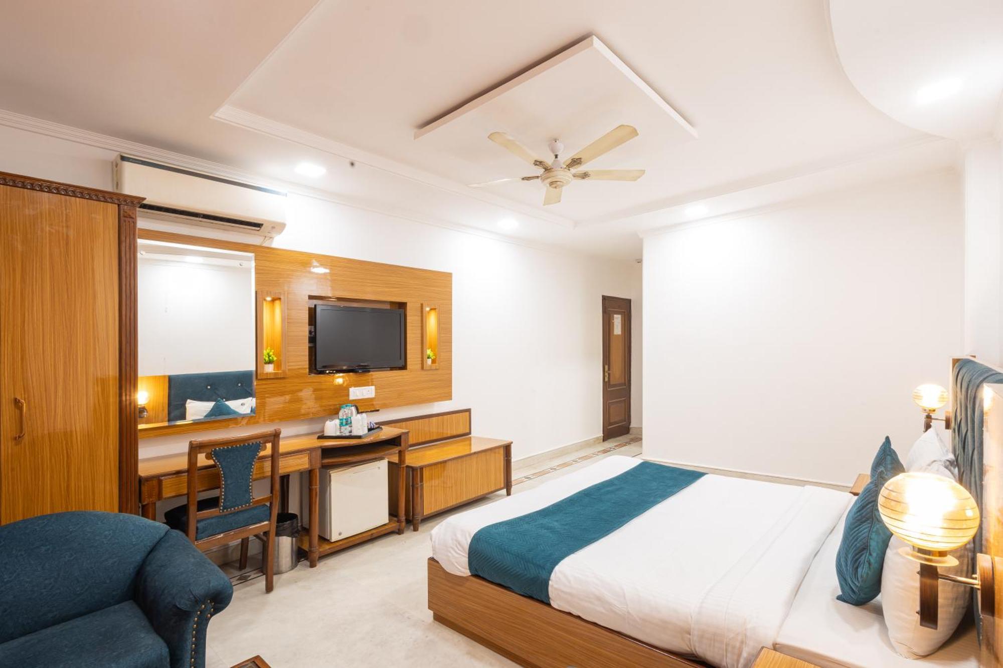 Hotel Panickers Residency - Ajmal Khan Market Near Karol Bagh Metro Delhi  Extérieur photo