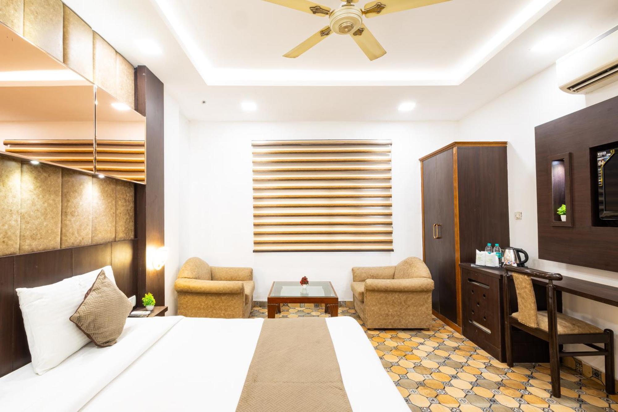 Hotel Panickers Residency - Ajmal Khan Market Near Karol Bagh Metro Delhi  Extérieur photo
