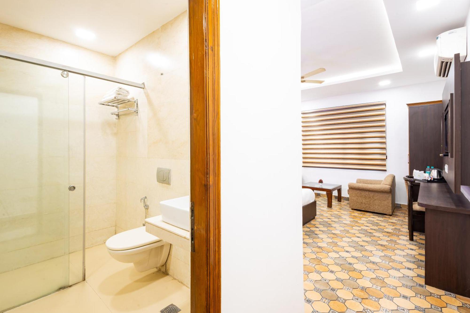 Hotel Panickers Residency - Ajmal Khan Market Near Karol Bagh Metro Delhi  Extérieur photo