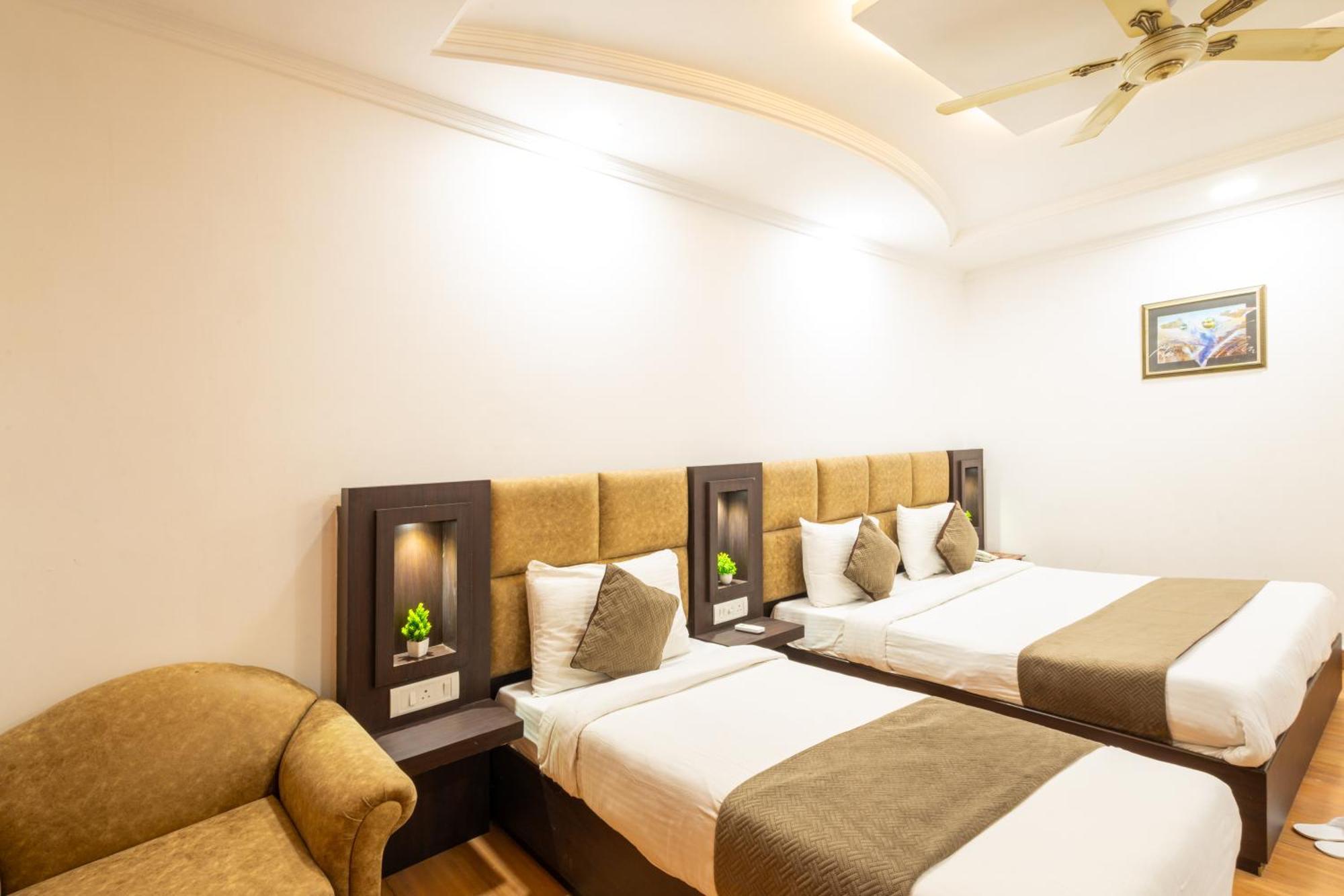 Hotel Panickers Residency - Ajmal Khan Market Near Karol Bagh Metro Delhi  Extérieur photo