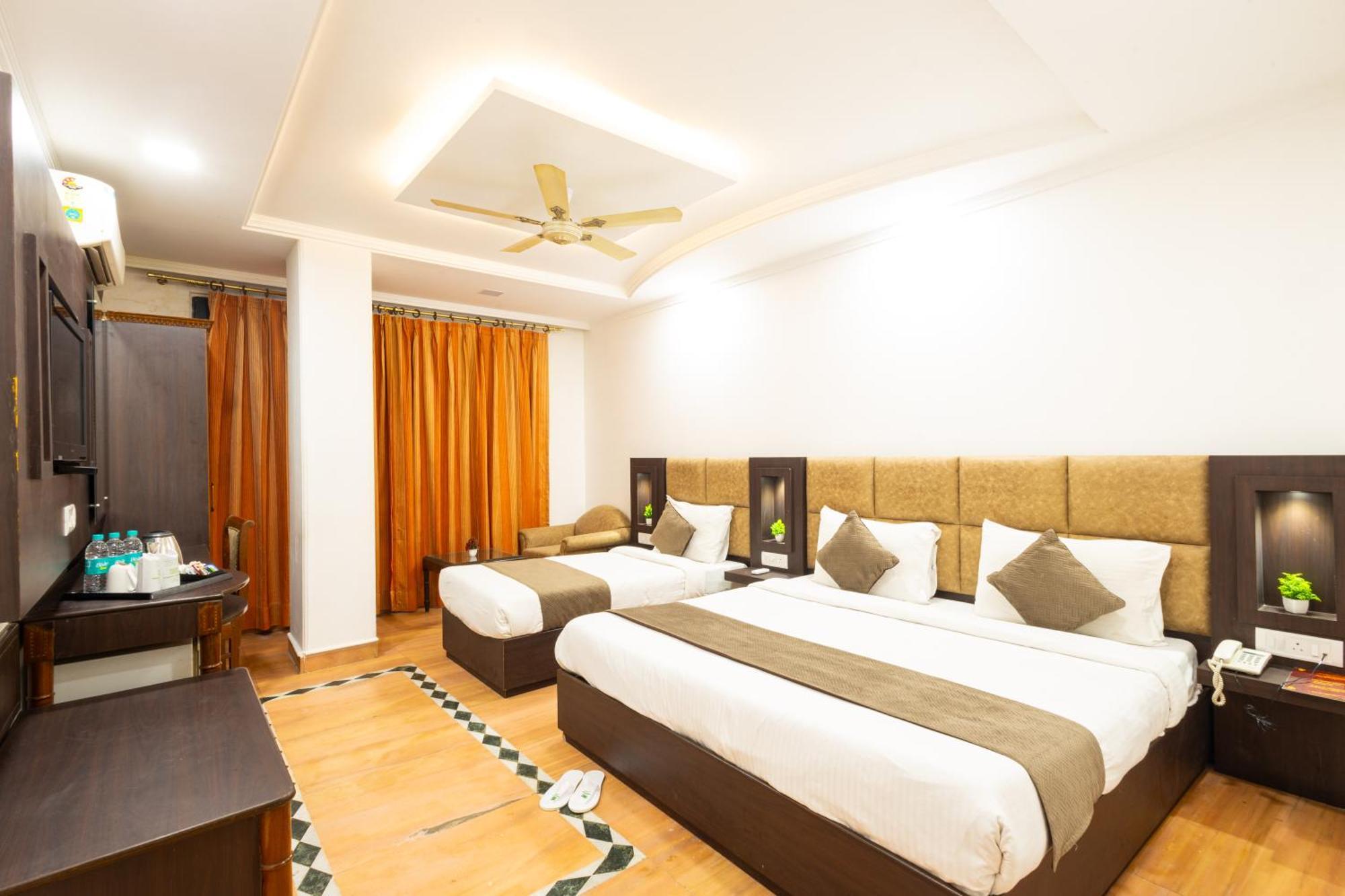 Hotel Panickers Residency - Ajmal Khan Market Near Karol Bagh Metro Delhi  Extérieur photo